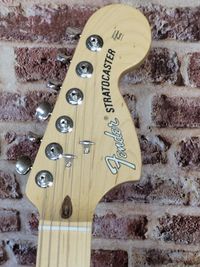 Fender USA Performer Stratocaster_Kopf
