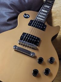 Gibson Les Paul Tribute Gold Top_Detail