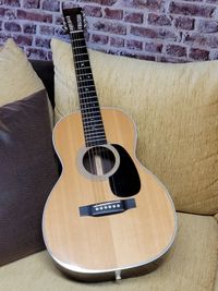 Martin 0028S_Front